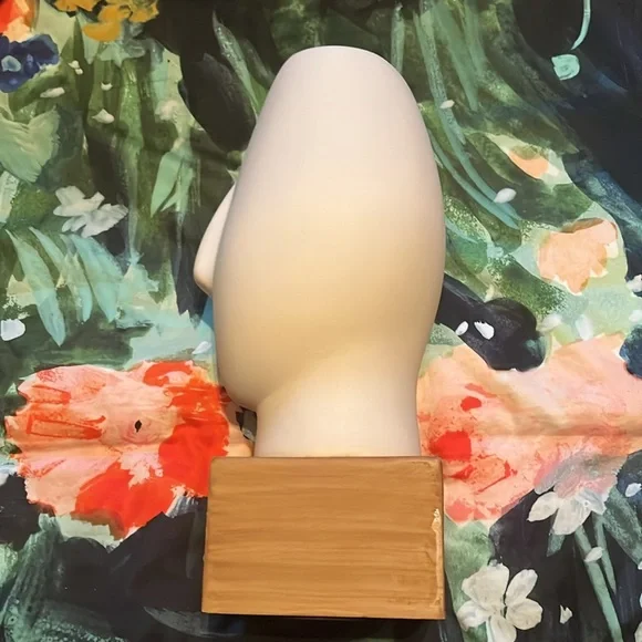 IKEA Bisque Nagon Head Sculpture - Picture 8 of 16